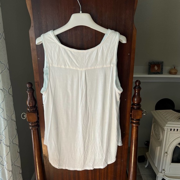 Candies size large sleeveless lightweight loosefitting summer top - Picture 7 of 9